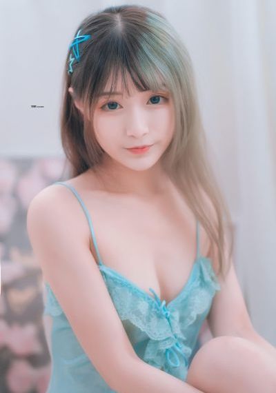 老卫抱着淑蓉进房间第八集视频