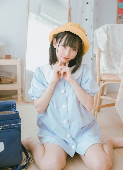 健身房里被教练c到呻吟男女视频